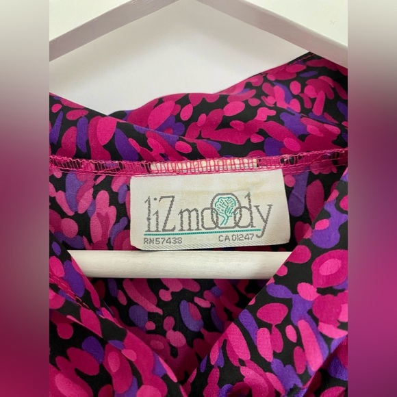 90s Vintage Magenta Flowy V-Neck Balloon Sleeve Blouse - Picture 4 of 6